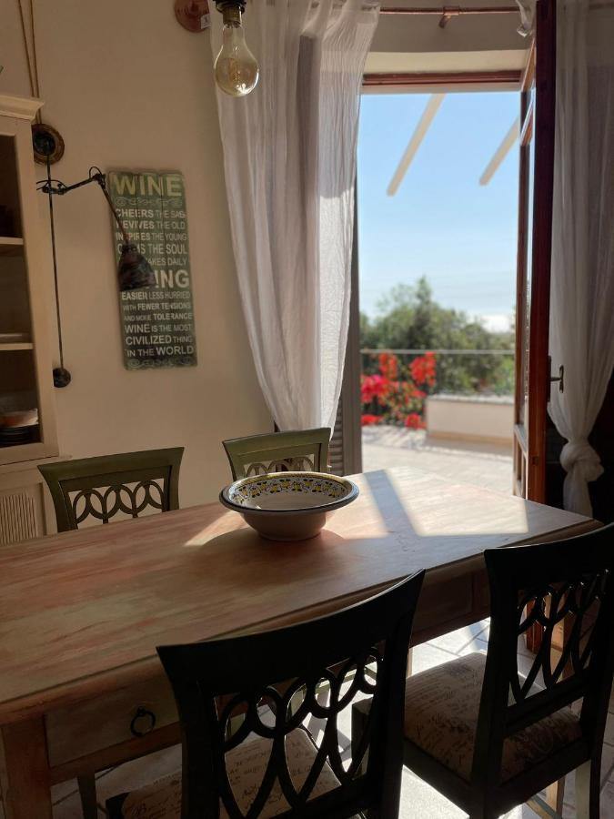 Domus Parva - Villa Con Bio-Piscina, Spa Privata E Appartamenti Panoramici Bacoli Esterno foto