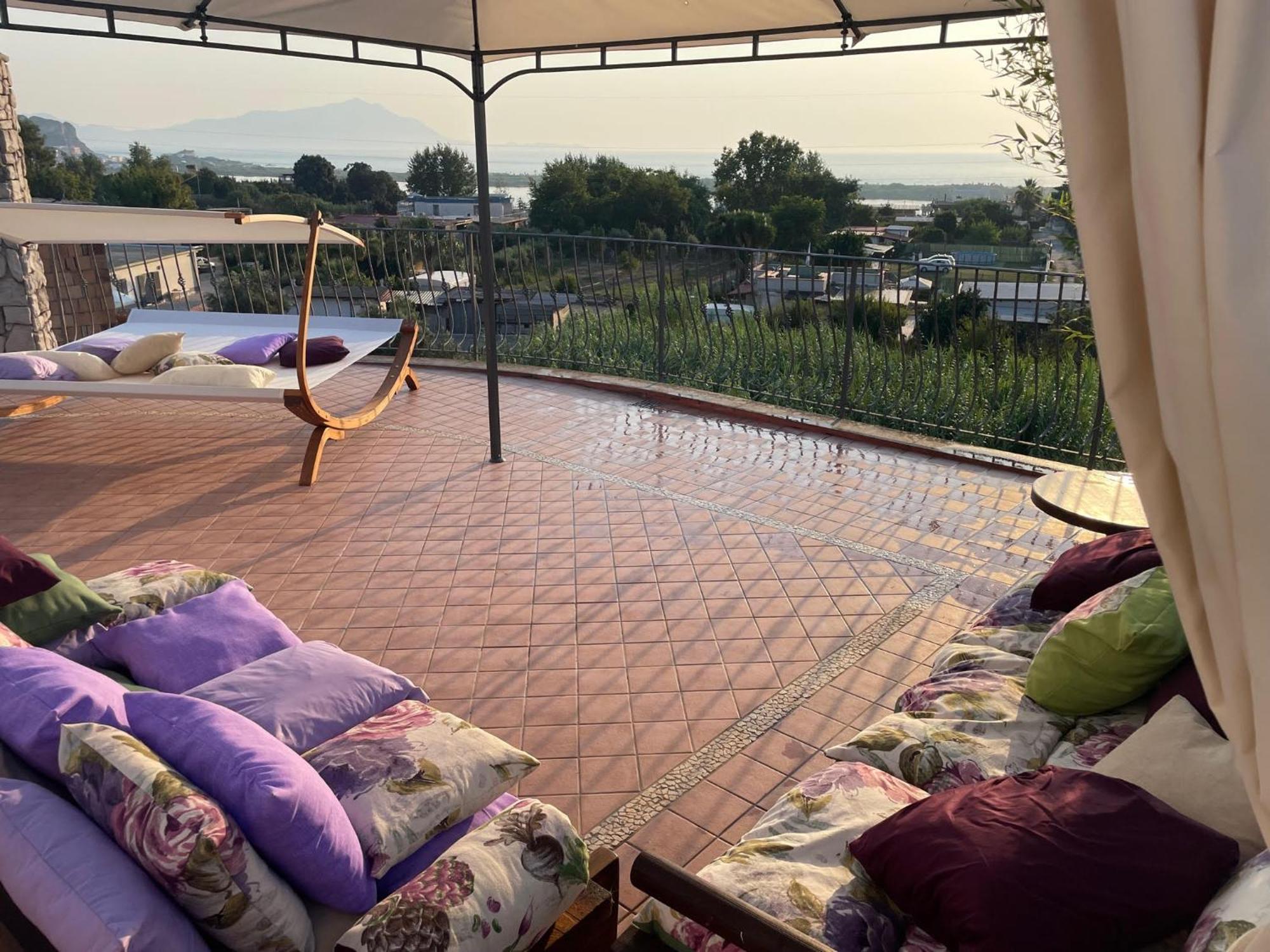 Domus Parva - Villa Con Bio-Piscina, Spa Privata E Appartamenti Panoramici Bacoli Esterno foto